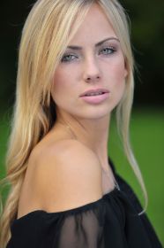 Agata L 32.jpg